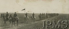 Prawdopodobnie 1928, Polska.
4 Dywizjon Artylerii Konnej w marszu do Warszawy. 
Fot. NN, Instytut Polski i Muzeum im. gen. Sikorskiego [album 415c - Dywizjon Artylerii Konnej]