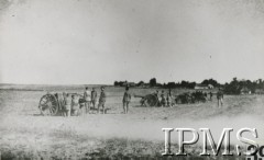 Prawdopodobnie 1920, Polska.
Żołnierze 1 Dywizjonu Artylerii Konnej im. gen. Józefa Bema. 
Fot. NN, Instytut Polski i Muzeum im. gen. Sikorskiego [album 415k - Dywizjon Artylerii Konnej]