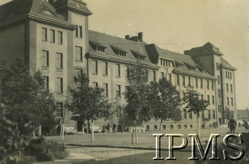 Lata 30., Toruń, Polska.
Szkoła Podchorążych Artylerii 
Fot. NN, Instytut Polski im. Gen. Sikorskiego w Londynie [album Józefa Kordylewskiego nr 426, numer inwentarzowy 24345]