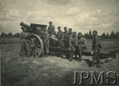 Lata 30., Lwów, Polska.
Żołnierze 6 Pułku Artylerii Ciężkiej Obrońców Lwowa 
Fot. NN, Instytut Polski im. Gen. Sikorskiego w Londynie [album Józefa Kordylewskiego nr 426, numer inwentarzowy 24345]