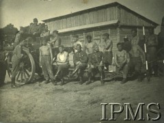 Lata 30., Lwów, Polska.
Żołnierze 6 Pułku Artylerii Ciężkiej Obrońców Lwowa 
Fot. NN, Instytut Polski im. Gen. Sikorskiego w Londynie [album Józefa Kordylewskiego nr 426, numer inwentarzowy 24345]