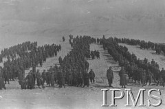 1942, (prawdopodobnie) Jangi-Jul, Uzbekistan, ZSRR.
Manewry wojskowe.
Fot.NN, Instytut Polski im. Gen. Sikorskiego w Londynie [album K27]
