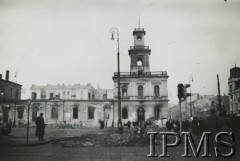 Październik 1939, Warszawa, Polska.
Dworzec Główny w Alejach Jerozolimskich.
Fot. NN, Instytut Polski i Muzeum im. gen. Sikorskiego w Londynie [Album 