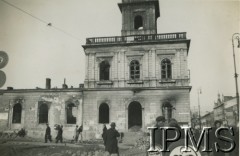 Październik 1939, Warszawa, Polska.
Dworzec Główny w Alejach Jerozolimskich.
Fot. NN, Instytut Polski i Muzeum im. gen. Sikorskiego w Londynie [Album 