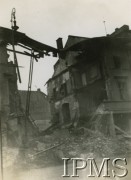 Październik 1939, Warszawa, Polska.
Zniszczona zabudowa ulicy Nowy Świat.
Fot. NN, Instytut Polski i Muzeum im. gen. Sikorskiego w Londynie [Album 
