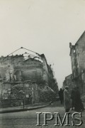Październik 1939, Warszawa, Polska.
Ruiny kina Europa przy ulicy Nowy Świat 63.
Fot. NN, Instytut Polski i Muzeum im. gen. Sikorskiego w Londynie [Album 