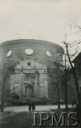 Październik 1939, Warszawa, Polska.
Kościół Ewangelicko-Augsburski pw Św. Trójcy przy placu Małachowskiego.
Fot. NN, Instytut Polski i Muzeum im. gen. Sikorskiego w Londynie [Album 