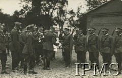 1919-1939, Polska.
Promocja podoficerów w pułku szwoleżerów 
Fot. NN, Instytut Polski i Muzeum im. gen. Sikorskiego w Londynie