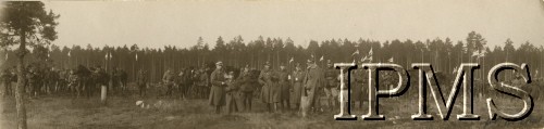 1922-1923, okolice Suwałk, Polska.
Oficerowie 3 Pułku Szwoleżerów Mazowieckich im. Pułkownika Jana Kozietulskiego w czasie manewrów, 7. od lewej Stefan Hanka-Kulesza.
Fot. Instytut Polski i Muzeum im. gen. Sikorskiego w Londynie [teczka 3 Pułk Szwoleżerów]
