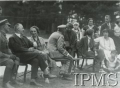 1924-1931, Druskienniki, woj. wileńskie, Polska.
Marszałek Józef Piłsudski (odwrócony) w czasie letniego odpoczynku. 
Fot. NN, Instytut Polski i Muzeum im. gen. Sikorskiego w Londynie