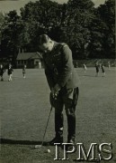 1940-1943, Wielka Brytania.
Generał Bolesław Duch gra w golfa.
Fot. NN, Instytut Polski i Muzeum im. gen. Sikorskiego w Londynie [album 170 - Wojsko Polskie w Szkocji].