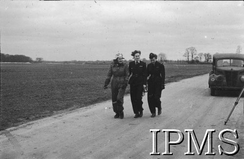 12.02.1943, Wielka Brytania.
Pilotki Pomocniczej Służby Transportowej RAF (ATA): (od prawej) porucznik Stefania Wojtulanis (ps. Barbara), podporucznik Jadwiga Piłsudska i porucznik Anna Leska.
Fot. NN, Instytut Polski i Muzeum im. gen. Sikorskiego w Londynie