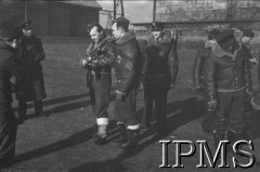21.02.1943, Kirton-in-Linsday, Anglia, Wielka Brytania.
Święto 317 Dywizjonu Myśliwskiego. W środku Jerzy Zbrożek i Przesław (Przecław) Sadowski.
Fot. NN, Instytut Polski i Muzeum im. gen. Sikorskiego w Londynie