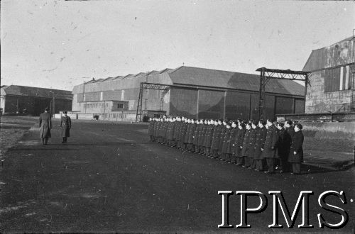 21.02.1943, Kirton-in-Linsday, Anglia, Wielka Brytania.
Święto 317 Dywizjonu Myśliwskiego, apel poległych.
Fot. NN, Instytut Polski i Muzeum im. gen. Sikorskiego w Londynie