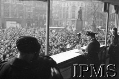 10-12.03.1943, Londyn, Anglia, Wielka Brytania.
Trafalgar Square, kampania 