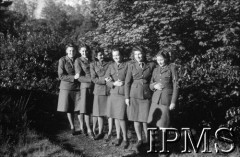 Maj 1943, Perth, Szkocja, Wielka Brytania.
Uczestniczki pierwszego kursu rekruckiego dla polskich ochotniczek, które zgłosiły się do Pomocniczej Lotniczej Służbie Kobiet w polskim gimnazjum żeńskim.
Fot. NN, Instytut Polski i Muzeum im. gen. Sikorskiego w Londynie