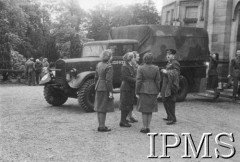 1.06.1943, Falkirk, Szkocja, Wielka Brytania.
Zakończenie kursu rekruckiego dla polskich ochotniczek, które zgłosiły się do Pomocniczej Lotniczej Służby Kobiet. Wyjazd ochotniczek.
Fot. NN, Instytut Polski i Muzeum im. gen. Sikorskiego w Londynie