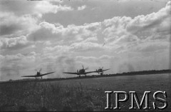 24.06.1943, Northolt, Anglia, Wielka Brytania.
Lotnisko 303 Dywizjonu Myśliwskiego. Start samolotów myśliwskich Spitfire.
Fot. NN, Instytut Polski i Muzeum im. gen. Sikorskiego w Londynie