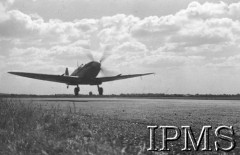 24.06.1943, Northolt, Anglia, Wielka Brytania.
Lotnisko 303 Dywizjonu Myśliwskiego. Start samolotu myśliwskiego Spitfire.
Fot. NN, Instytut Polski i Muzeum im. gen. Sikorskiego w Londynie