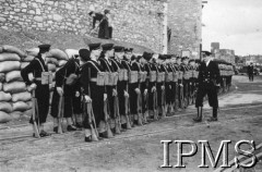 10.07.1943, Plymouth, Anglia, Wielka Brytania.
Pogrzeb gen. Władysława Sikorskiego. Polscy marynarze czekają na przybycie ORP 