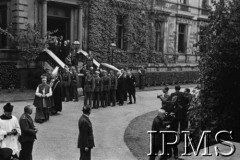 14.07.1943, Londyn, Anglia, Wielka Brytania.
Pogrzeb gen. Władysława Sikorskiego. Wyprowadzenie trumny z Kensington Palace.
Fot. NN, Instytut Polski i Muzeum im. gen. Sikorskiego w Londynie