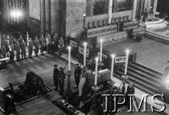 14.07.1943, Londyn, Anglia, Wielka Brytania.
Pogrzeb gen. Władysława Sikorskiego. Msza żałobna w katedrze Westminsterskiej.
Fot. NN, Instytut Polski i Muzeum im. gen. Sikorskiego w Londynie