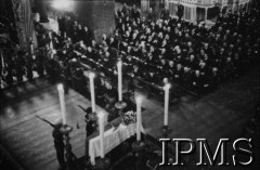 14.07.1943, Londyn, Anglia, Wielka Brytania.
Pogrzeb gen. Władysława Sikorskiego. Msza żałobna w katedrze Westminsterskiej.
Fot. NN, Instytut Polski i Muzeum im. gen. Sikorskiego w Londynie