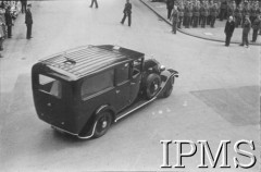 14.07.1943, Londyn, Anglia, Wielka Brytania.
Pogrzeb gen. Władysława Sikorskiego. Karawan w drodze z Kensington Palace do katedry Westminsterskiej.
Fot. NN, Instytut Polski i Muzeum im. gen. Sikorskiego w Londynie