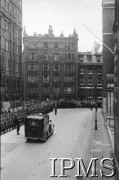 14.07.1943, Londyn, Anglia, Wielka Brytania.
Pogrzeb gen. Władysława Sikorskiego. Karawan z trumną rusza z katedry Westminsteskiej na cmentarz polskich lotników w Newark.
Fot. NN, Instytut Polski i Muzeum im. gen. Sikorskiego w Londynie