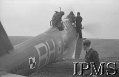 7.08.1940, Bramcote, Wielka Brytania.
Piloci wsiadają do kabin bombowca Fairey Battle.
Fot. NN, Instytut Polski i Muzeum im. gen. Sikorskiego w Londynie