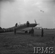 7.08.1940, Bramcote, Wielka Brytania.
Piloci wsiadają do kabin bombowca Fairey Battle.
Fot. NN, Instytut Polski i Muzeum im. gen. Sikorskiego w Londynie