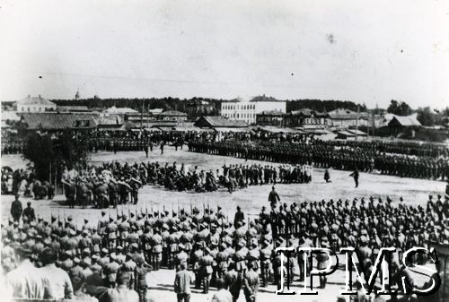 3.05.1919, Nowonikołajewsk, Rosja.
V Dywizja Syberyjska. Rewia na placu w Nowonikołajewsku.
Fot. Instytut Polski i Muzeum im. gen. Sikorskiego w Londynie


















































