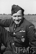 Czerwiec-lipiec 1941, Fairwood Common, Anglia, Wielka Brytania.
Por. pilot Jerzy Solak.
Fot. NN, Instytut Polski i Muzeum im. gen. Sikorskiego w Londynie