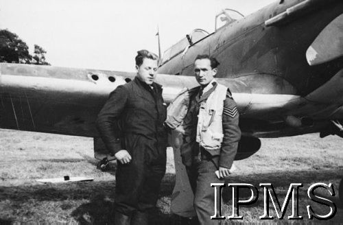 1940, Wielka Brytania.
Lotnicy dywizjonu 303, kpr. Rosochacki i sierż. Stefan Karubin. 
Fot. NN, Instytut Polski i Muzeum im. gen. Sikorskiego w Londynie