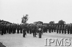 1940-1941, Wielka Brytania.
Gen. Władysław Sikorski i gen. Stanisław Ujejski z wizytą w dywizjonie 303. 
Fot. NN, Instytut Polski i Muzeum im. gen. Sikorskiego w Londynie
