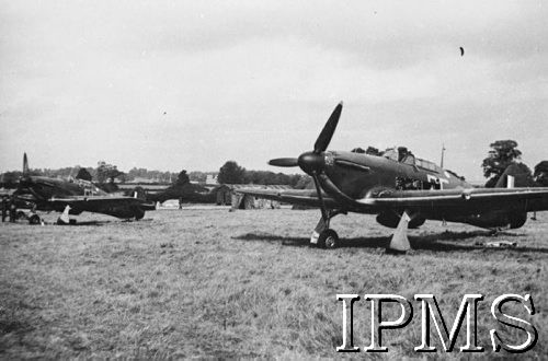 1940-1941, Wielka Brytania.
Samoloty dywizjonu 303 na lotnisku. 
Fot. NN, Instytut Polski i Muzeum im. gen. Sikorskiego w Londynie