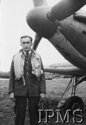 Wrzesień 1940, Northolt, Anglia, Wielka Brytania.
As myśliwski, sierż. Józef Frantiszek, stoi przed nosem Hurricane'a I RF-S (V7289). Frantiszek zginął w wypadku lotniczym 8.10.1940 r.
Fot. NN, Instytut Polski i Muzeum im. gen. Sikorskiego w Londynie