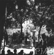 1942-1943, Palestyna.
Harcerki z Ain-Karem.
Fot. NN, Instytut Polski i Muzeum im. gen. Sikorskiego w Londynie [album 65 - szkoła w Ain-Karem; dedykacja w albumie: Panu Delegatowi dr. T. Lubaczewskiemu dziewczęta z Ain-Karem. 29.10.1943, Betania, Palestyna].