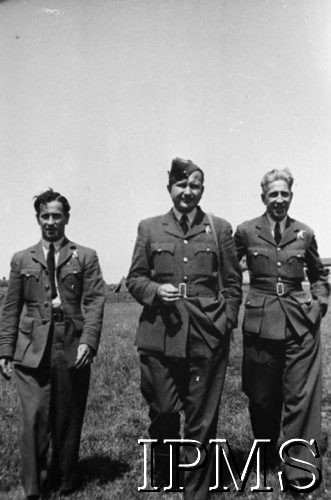 1940, Wielka Brytania.
Lotnicy dywizjonu 302 i 303  - kpt. Zdzisław Krasnodębski i kpt. Piotr Łaguna.
Fot. NN, Instytut Polski i Muzeum im. gen. Sikorskiego w Londynie