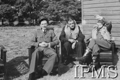 1940, Wielka Brytania.
Piloci dywizjonu 303 - F/L John Kent, kpt. Walery Żak i por. Witold Łokuciewski.
Fot. NN, Instytut Polski i Muzeum im. gen. Sikorskiego w Londynie