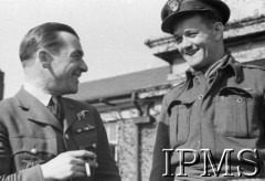 Kwiecień, 1942, Northolt, Anglia, Wielka Brytania.
Mjr Tadeusz Rolski i kpt. Jan Zumbach.
Fot. NN, Instytut Polski i Muzeum im. gen. Sikorskiego w Londynie