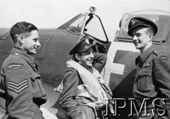 Lipiec 1942, Sumburgh, Wielka Brytania.
Piloci 164 eskadry RAF - Nowozelandczyk, Polak ppor. Bohdan Mijakowski i Kanadyjczyk.
Fot. NN, Instytut Polski i Muzeum im. gen. Sikorskiego w Londynie