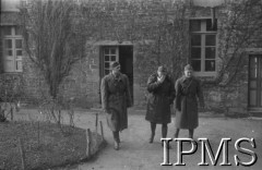 1939-1940, Paimpont (?), Francja.
Wojsko Polskie we Francji, w środku idzie gen. Stanisław Maczek.
Fot. NN, Instytut Polski i Muzeum im. gen. Sikorskiego w Londynie [Francja - negatywy].