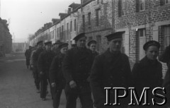 1939-1940, Paimpont, Francja.Polscy marynarze w obozie wojskowym. Fot. NN, Instytut Polski i Muzeum im. gen. Sikorskiego w Londynie [Francja - negatywy].