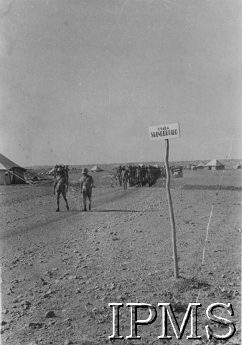 Ok. 1940, Palestyna.
Obóz wojskowy Brygady Strzelców Karpackich. 
Fot. NN, Instytut Polski i Muzeum im. gen. Sikorskiego w Londynie [kolekcja mjr Mieczysława Młotka].