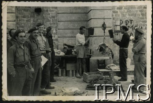 1945-1946, Włochy.
3 Batalion Strzelców Karpackich. Podpis oryginalny: 