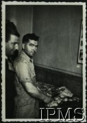 1945-1946, Włochy.
3 Batalion Strzelców Karpackich. Kucharz.
Fot. NN, Instytut Polski i Muzeum im. gen. Sikorskiego w Londynie [album 11 - 3 Batalion Strzelców Karpackich].