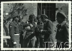 1945-1946, Włochy.
Żołnierze 3 Batalionu Strzelców Karpackich.
Fot. NN, Instytut Polski i Muzeum im. gen. Sikorskiego w Londynie [album 11 - 3 Batalion Strzelców Karpackich].