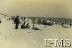 1945-1946, Włochy.
Plaża.
Fot. NN, Instytut Polski i Muzeum im. gen. Sikorskiego w Londynie [album 11 - 3 Batalion Strzelców Karpackich].