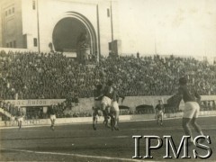 29.11.1945, Ancona, Włochy.
Igrzyska sportowe 2 Korpusu. Mecz finałowy między drużynami 5 Kresowej Dywizji Piechoty i 3 Dywizji Strzelców Karpackich.
Fot. NN, Instytut Polski i Muzeum im. gen. Sikorskiego w Londynie [album 141 - kronika sportowa 3 DSK i 5 KDP].
